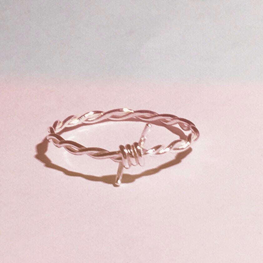 Gold Barbed wire ring, barbed wire choker and Barbed wire bracelet • Spiked ring Punk ring grunge aesthetic