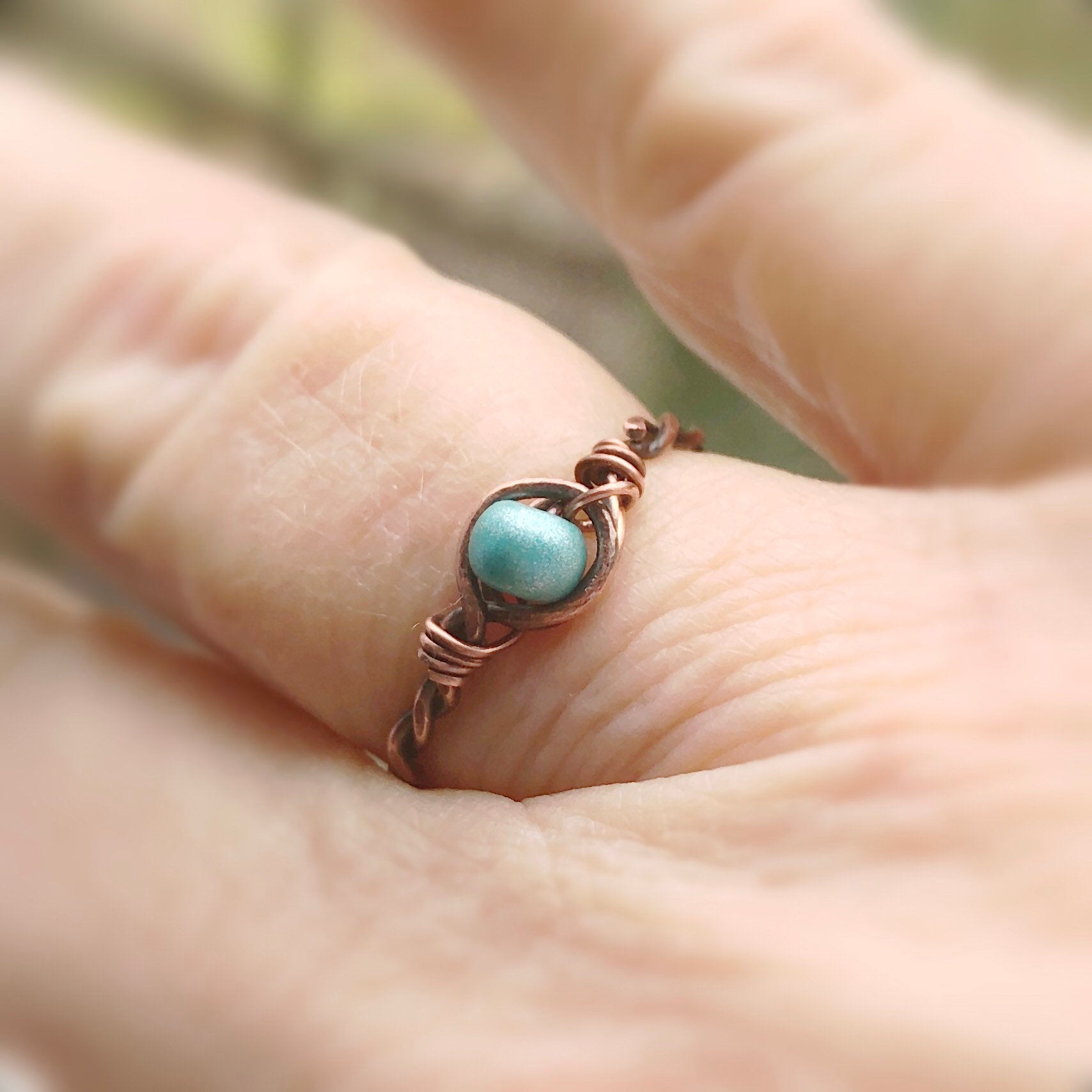 Personalized rose gold copper & turquoise birthstone jewelry for bijoux minimaliste braided ring style, Dainty copper hammered stacking ring